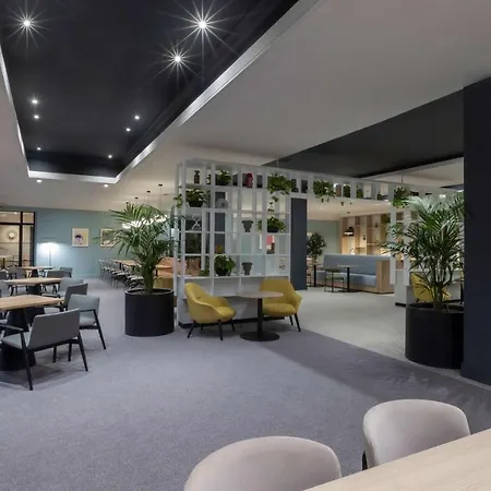 Hotel Radisson Blu Dublin Airport 4*