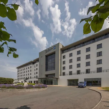 Radisson Blu Dublin Airport Hotel 4*