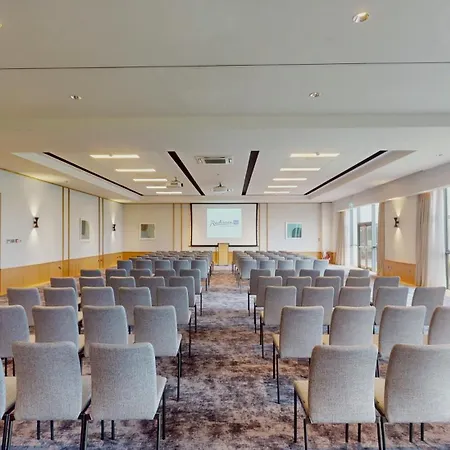 Radisson Blu Dublin Airport 4* Cloghran