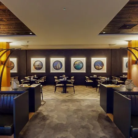 Clayton Dublin Airport Szálloda 4*