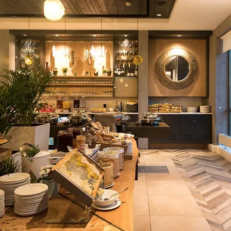 Hotel Clayton Dublin Airport 4*