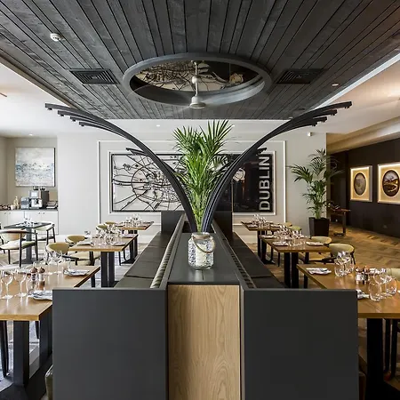 Hotel Radisson Blu Dublin Airport 4*