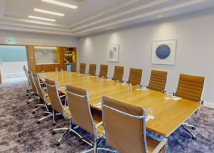 Clayton Dublin Airport Клогран