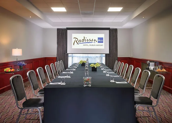 Hotel Clayton Dublin Airport 4*